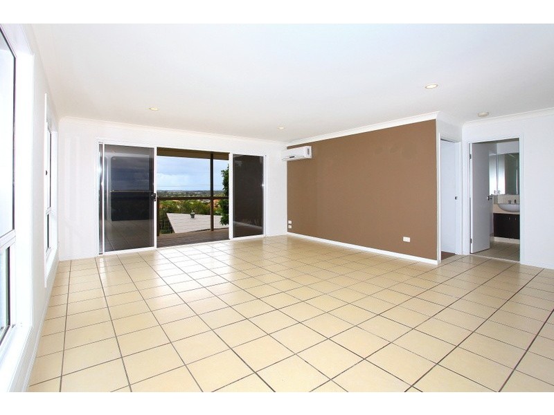 64/1 Grange Boulevard, Upper Coomera QLD 4209