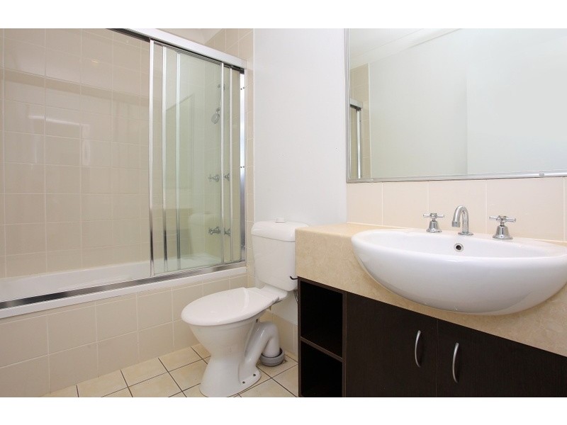 64/1 Grange Boulevard, Upper Coomera QLD 4209