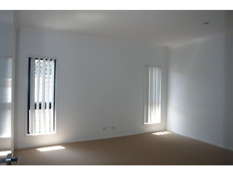 16 Sundew Crescent, Upper Coomera QLD 4209