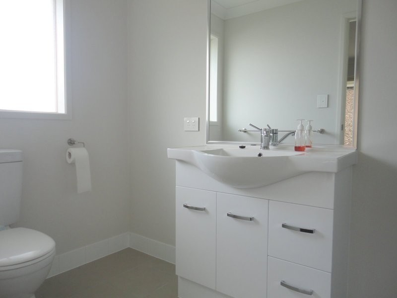 24 Wildflower Circuit, Upper Coomera QLD 4209