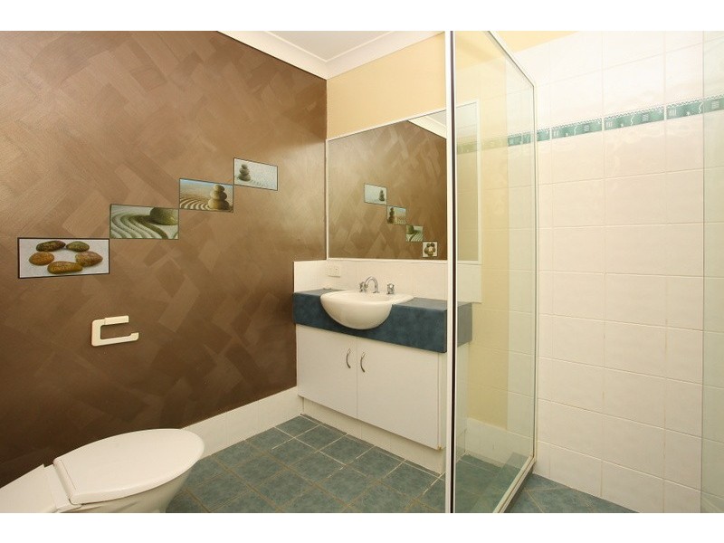 2/2 Bethany Place, Upper Coomera QLD 4209