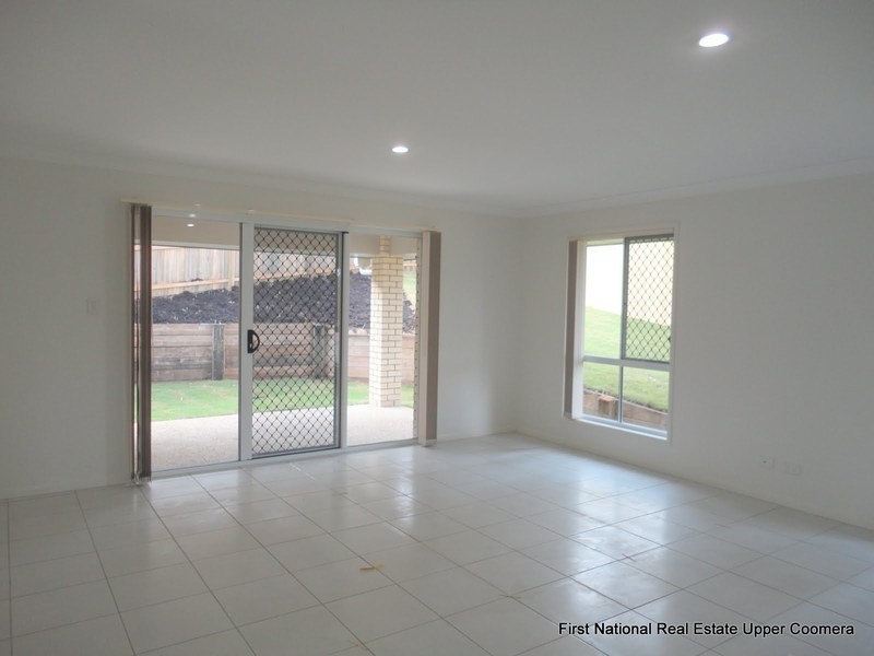 8 Earleham Court, Pimpama QLD 4209