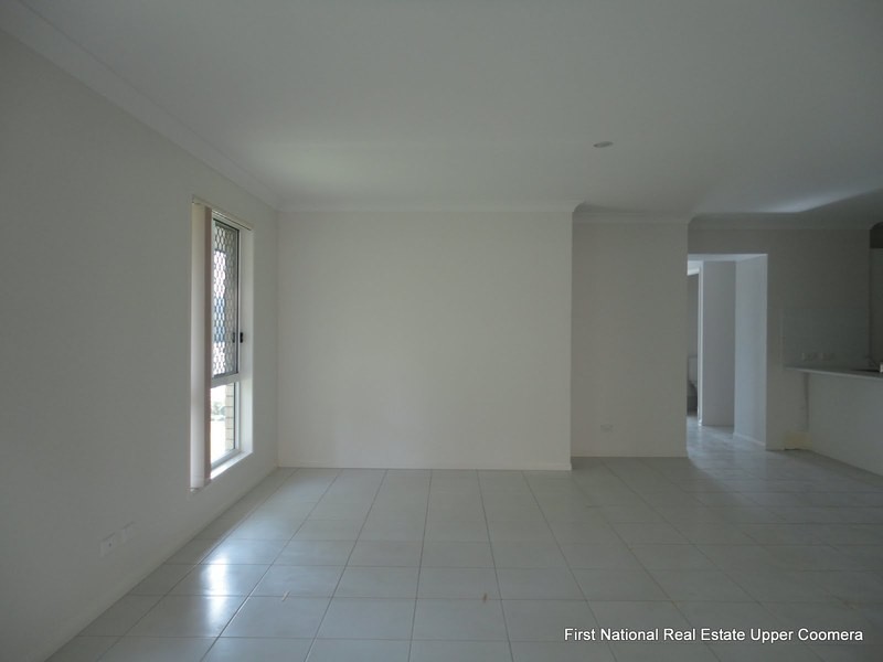 8 Earleham Court, Pimpama QLD 4209