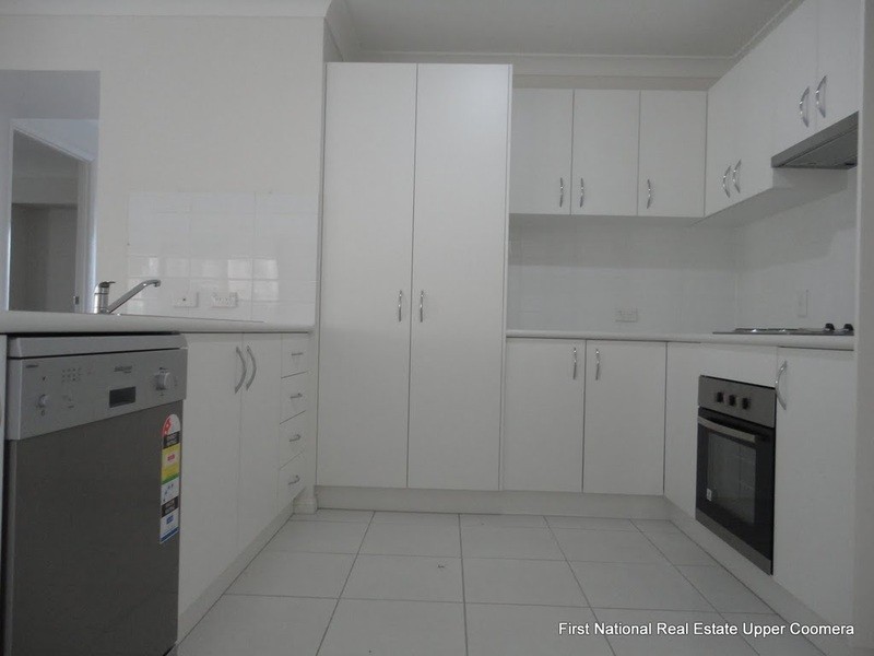 8 Earleham Court, Pimpama QLD 4209