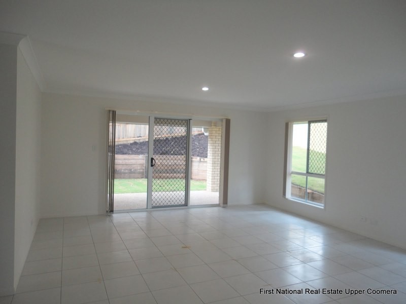 8 Earleham Court, Pimpama QLD 4209