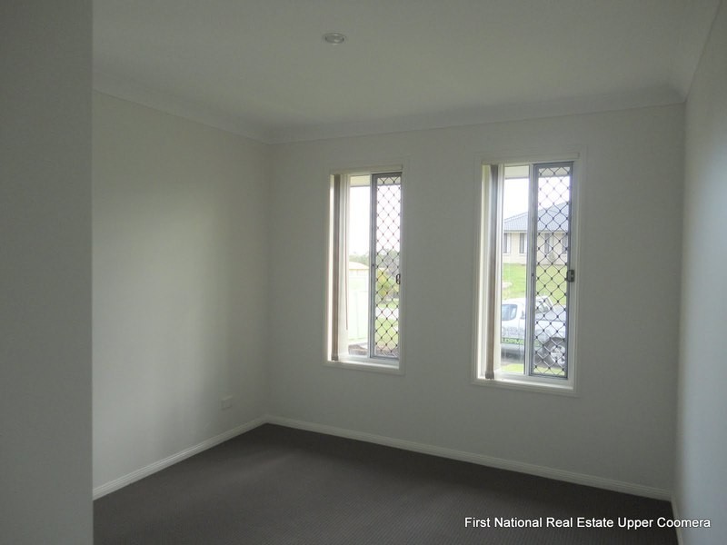 8 Earleham Court, Pimpama QLD 4209