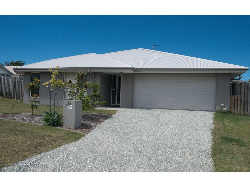 1/2 Barratt, Coomera QLD 4209