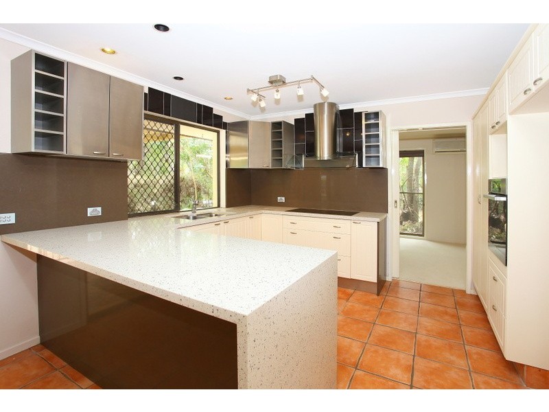 42 Ruth Terrace, Oxenford QLD 4210