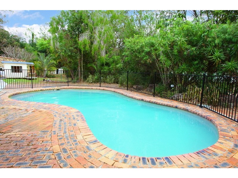 42 Ruth Terrace, Oxenford QLD 4210