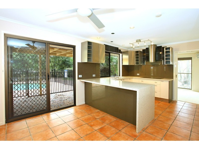 42 Ruth Terrace, Oxenford QLD 4210