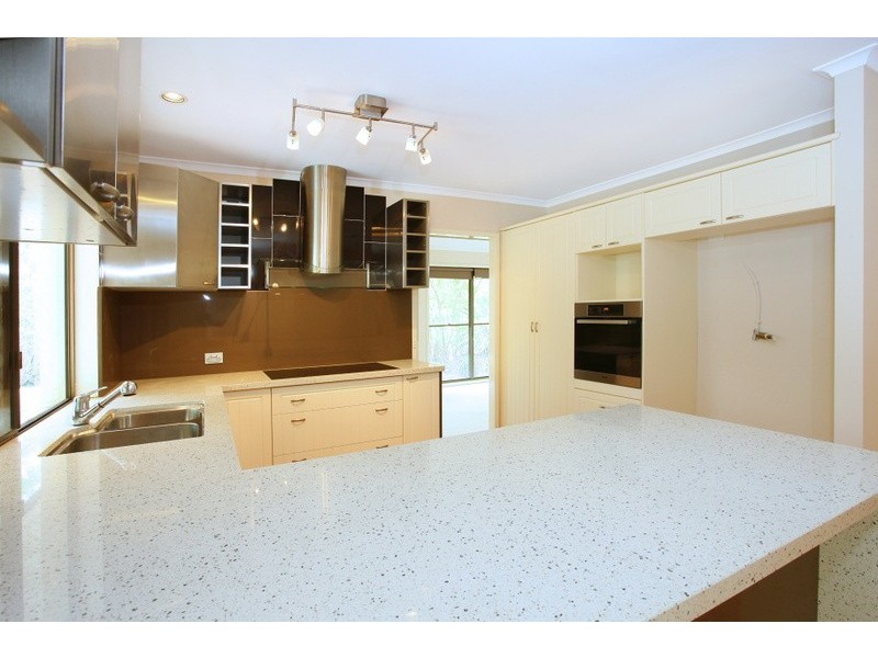 42 Ruth Terrace, Oxenford QLD 4210