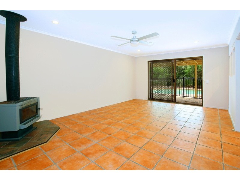 42 Ruth Terrace, Oxenford QLD 4210