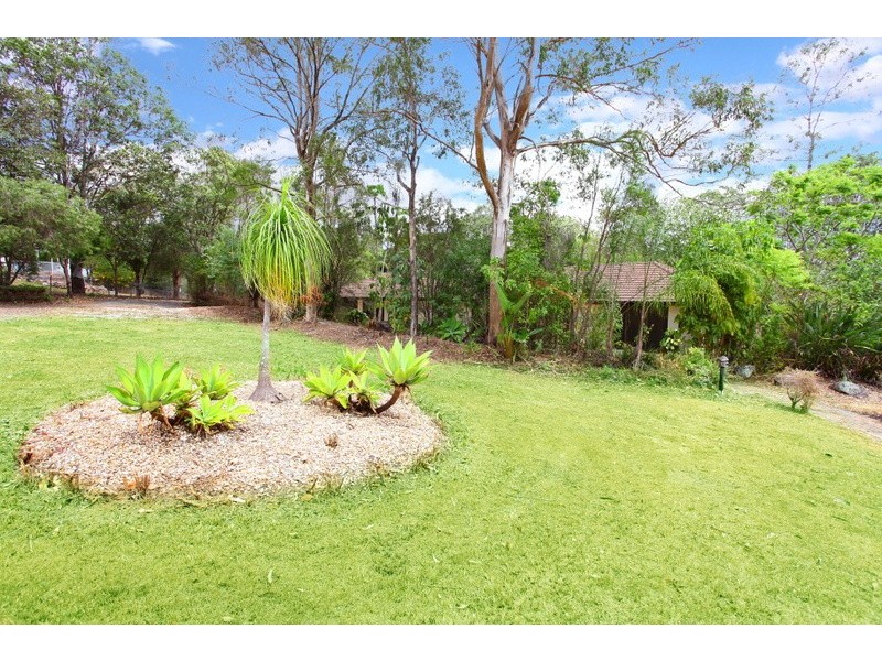 42 Ruth Terrace, Oxenford QLD 4210