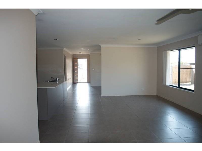 10 Bidmead Circuit, Pimpama QLD 4209