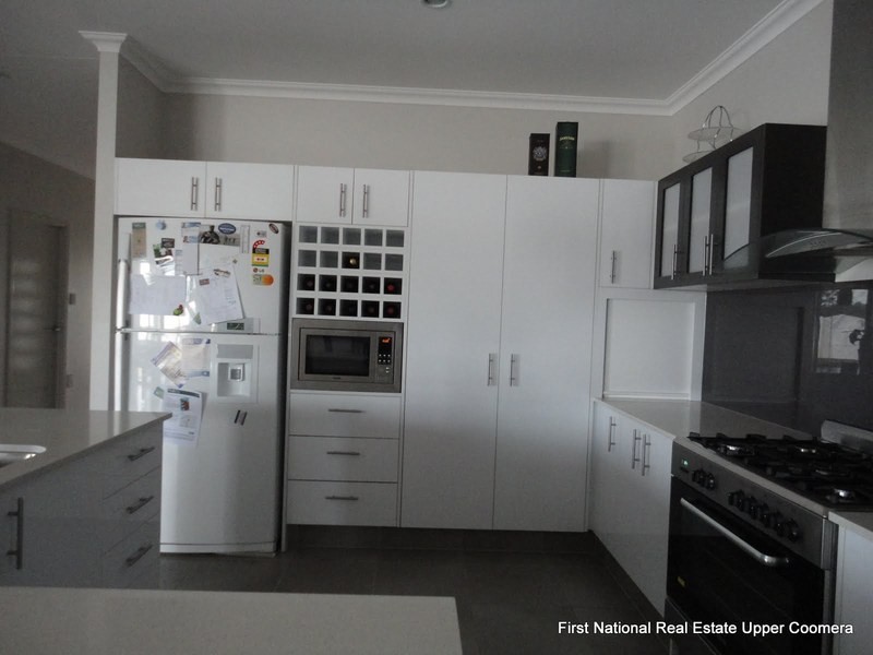 8 McDowall Court, Coomera QLD 4209