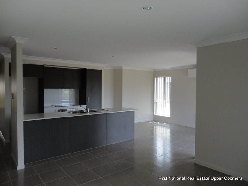 20 Hadrian Crescent, Pacific Pines QLD 4211