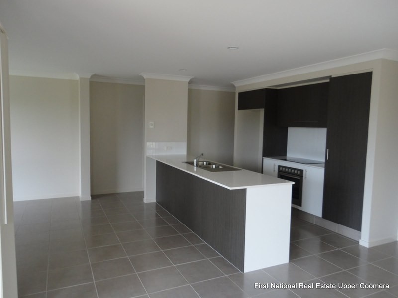 20 Hadrian Crescent, Pacific Pines QLD 4211