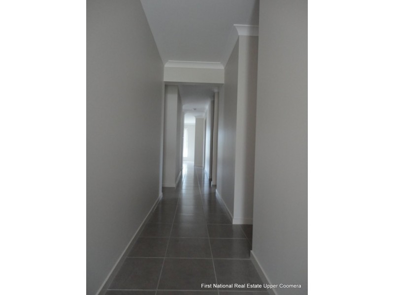 20 Hadrian Crescent, Pacific Pines QLD 4211