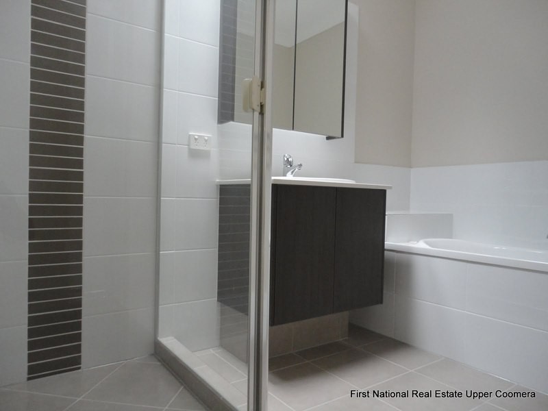 20 Hadrian Crescent, Pacific Pines QLD 4211