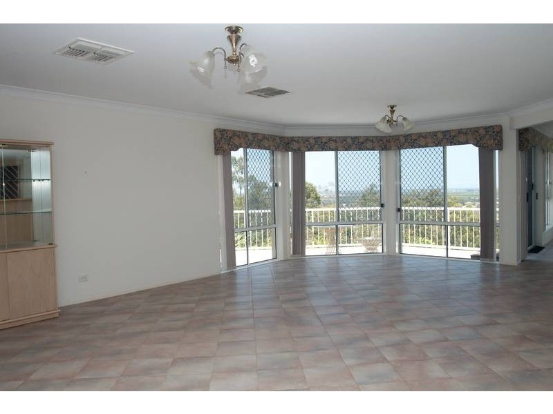 92 Tamworth Drive, Helensvale QLD 4212