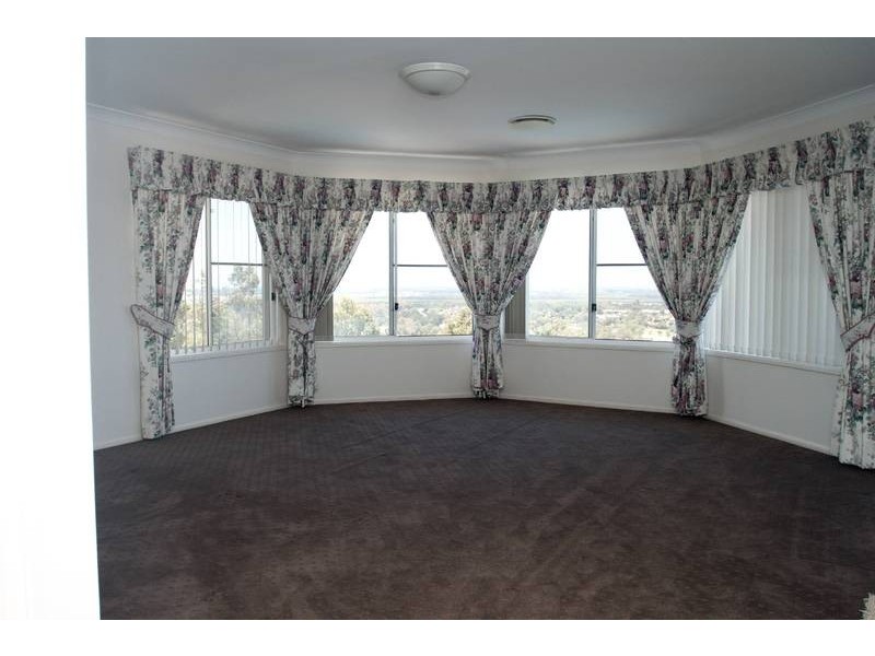 92 Tamworth Drive, Helensvale QLD 4212