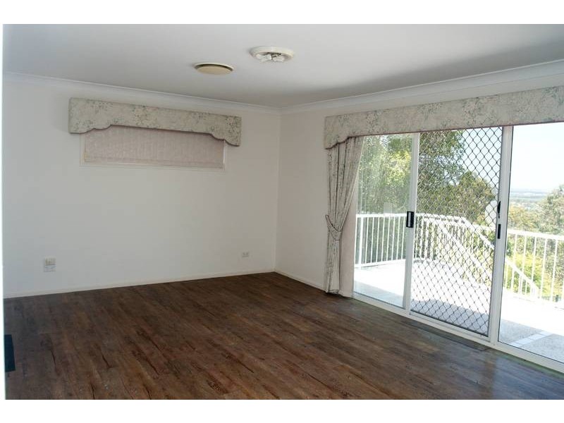 92 Tamworth Drive, Helensvale QLD 4212