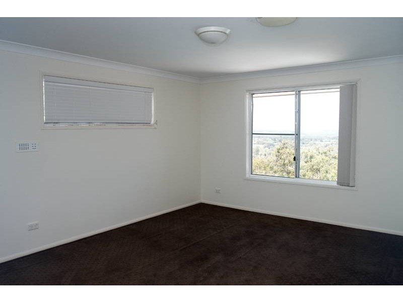 92 Tamworth Drive, Helensvale QLD 4212