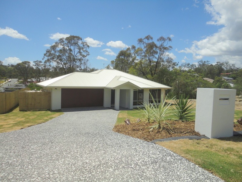 18 Gordon Drive, Upper Coomera QLD 4209