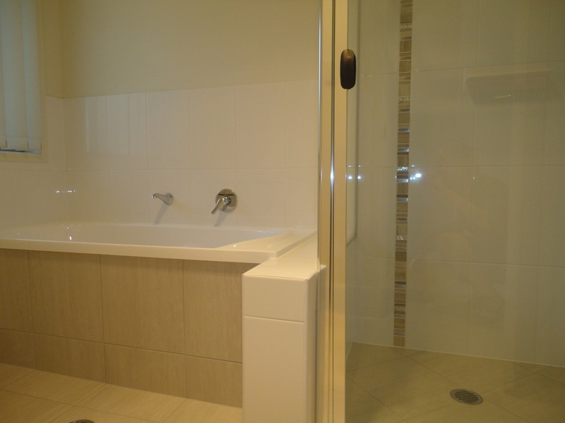 18 Gordon Drive, Upper Coomera QLD 4209