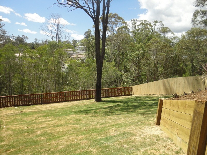 18 Gordon Drive, Upper Coomera QLD 4209