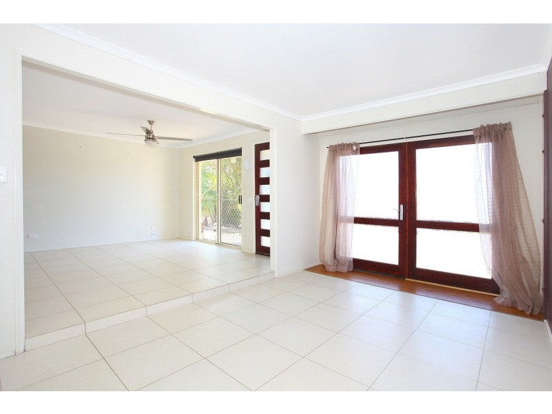 1/4 Story Street, Oxenford QLD 4210