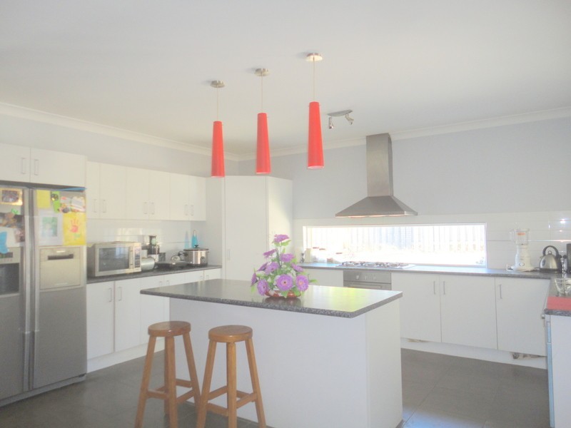 28 Rainlily Crescent, Upper Coomera QLD 4209