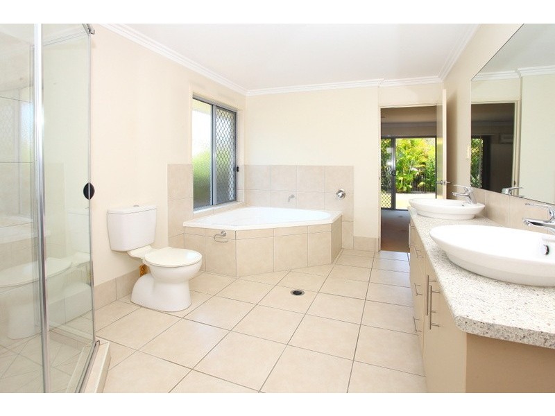 39 Rainbow Circuit, Coomera Waters QLD 4209