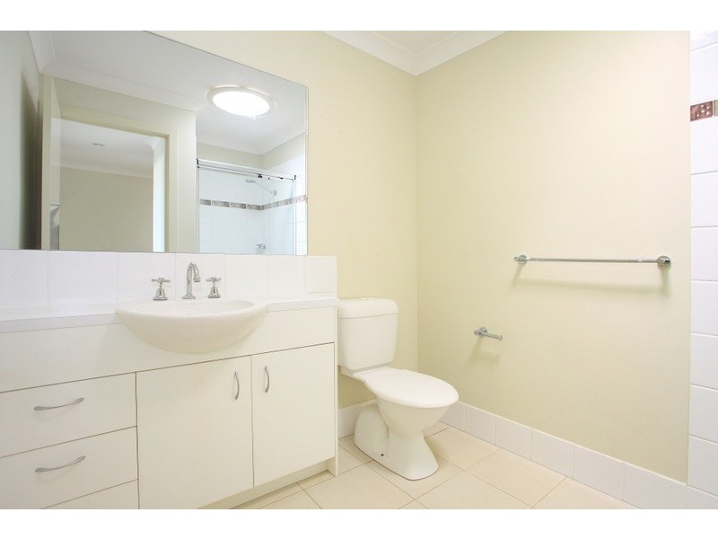 2/10 Bailer Street, Coomera QLD 4209