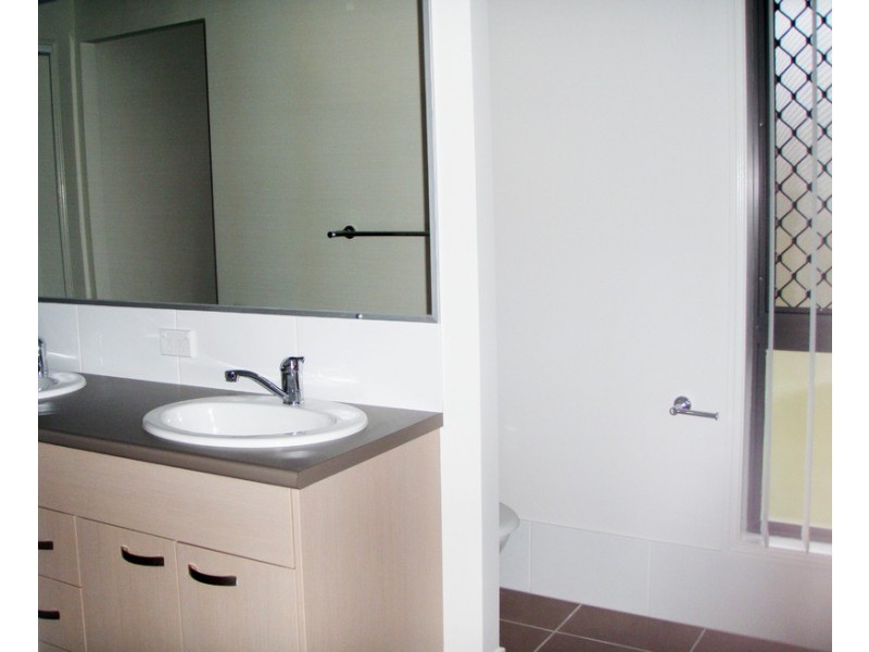2 Tribulation Crescent, Coomera QLD 4209