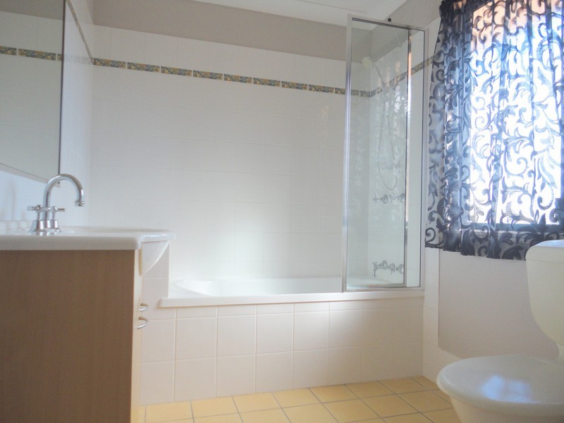 23/1 Secondary Street, Upper Coomera QLD 4209