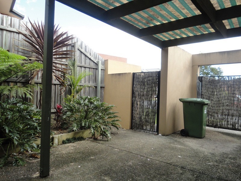 23/1 Secondary Street, Upper Coomera QLD 4209