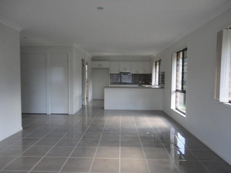 18 Hanover Drive, Pimpama QLD 4209