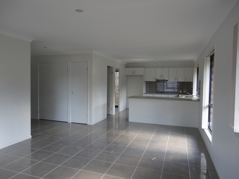 18 Hanover Drive, Pimpama QLD 4209