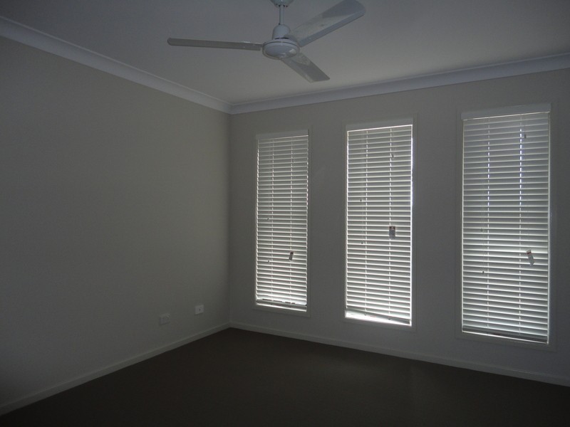 11 Charles Avenue, Pimpama QLD 4209