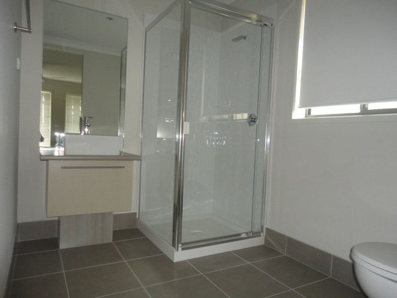 11 Charles Avenue, Pimpama QLD 4209