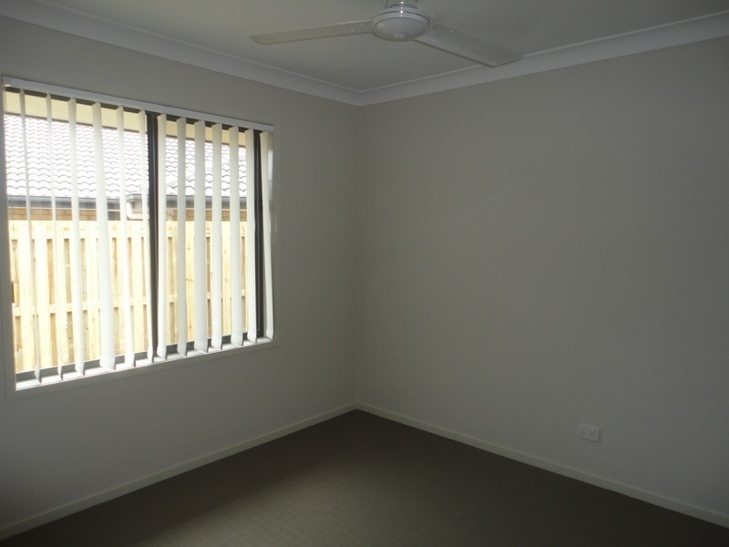 11 Charles Avenue, Pimpama QLD 4209