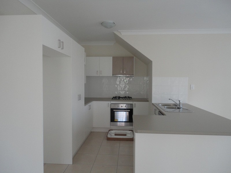 1/4 Kelly Avenue, Coomera QLD 4209