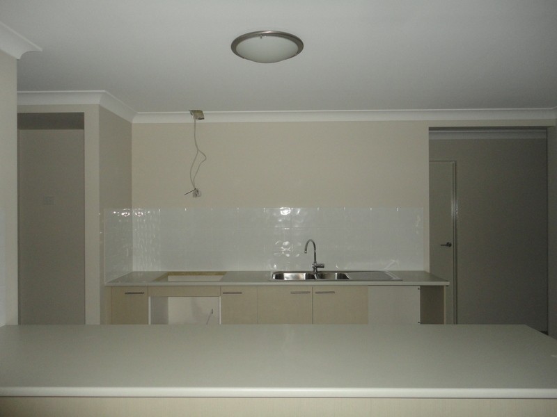 11 John Crescent, Pimpama QLD 4209