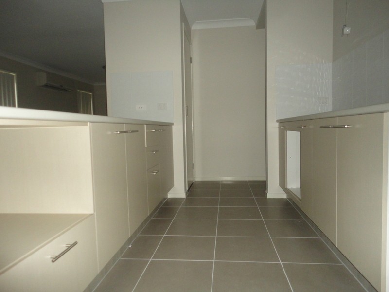 11 John Crescent, Pimpama QLD 4209