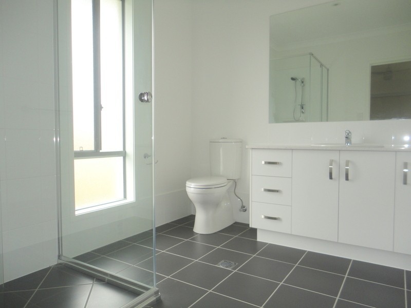 4 Dayflower Street, Upper Coomera QLD 4209