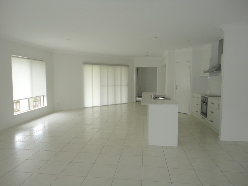 4 Dayflower Street, Upper Coomera QLD 4209