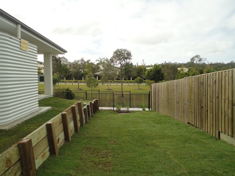 4 Dayflower Street, Upper Coomera QLD 4209