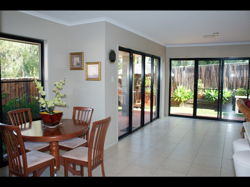 27 Treeline Circuit, Upper Coomera QLD 4209