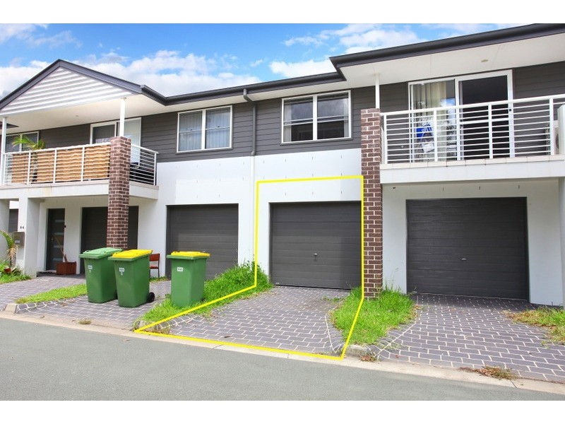 2/11 Seagreen Drive, Coomera QLD 4209